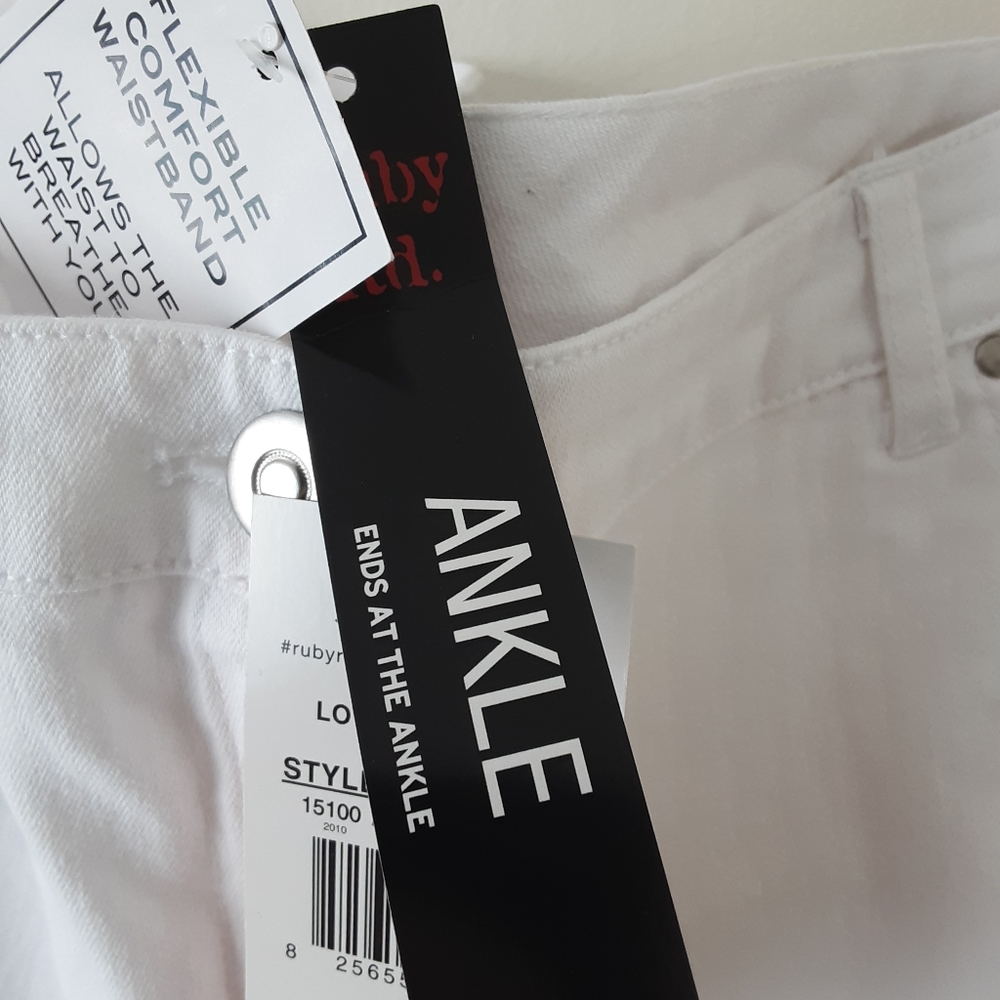 NWT ruby Rd white jeans - Picture 5 of 7